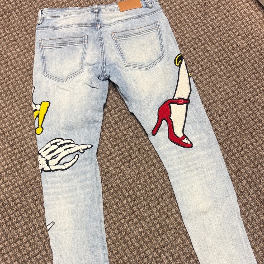 Lifted Anchors LA - Graphic Light Wash Jeans with Patches sz 28 - Picture 6 of 12